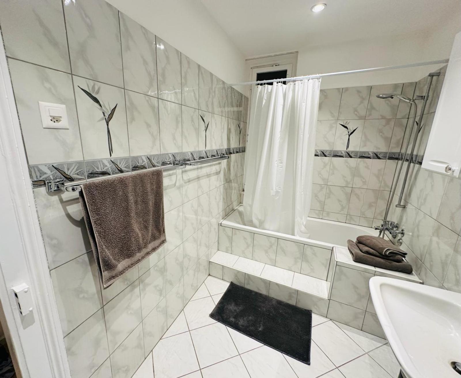 אוסטר Exclusive Apartment For Families And Business מראה חיצוני תמונה